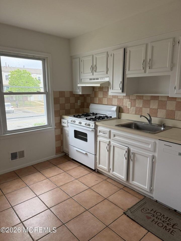 92 Sawmill Rd #583 - Photo 5 of 23