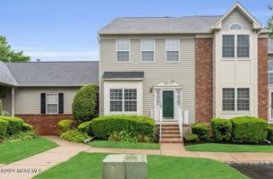 featured image of 87 Richmond Ct S #93