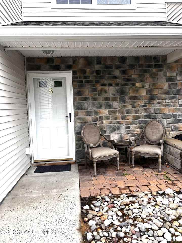 8 Buford Ct - Photo 2 of 34
