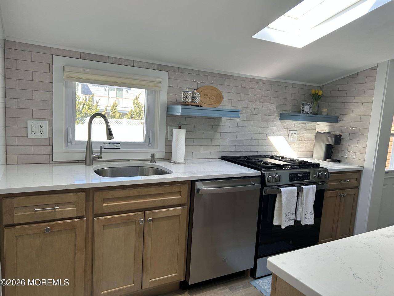 119 Ocean Ave - Photo 7 of 17