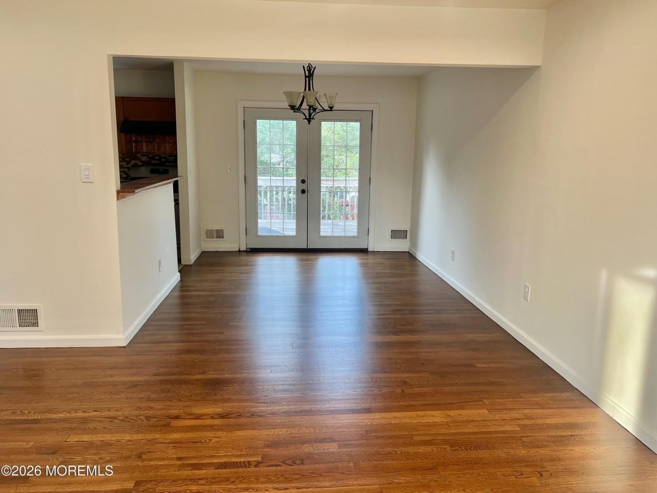12 White Dr - Photo 5 of 21