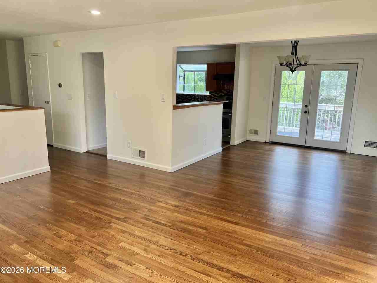12 White Dr - Photo 7 of 21
