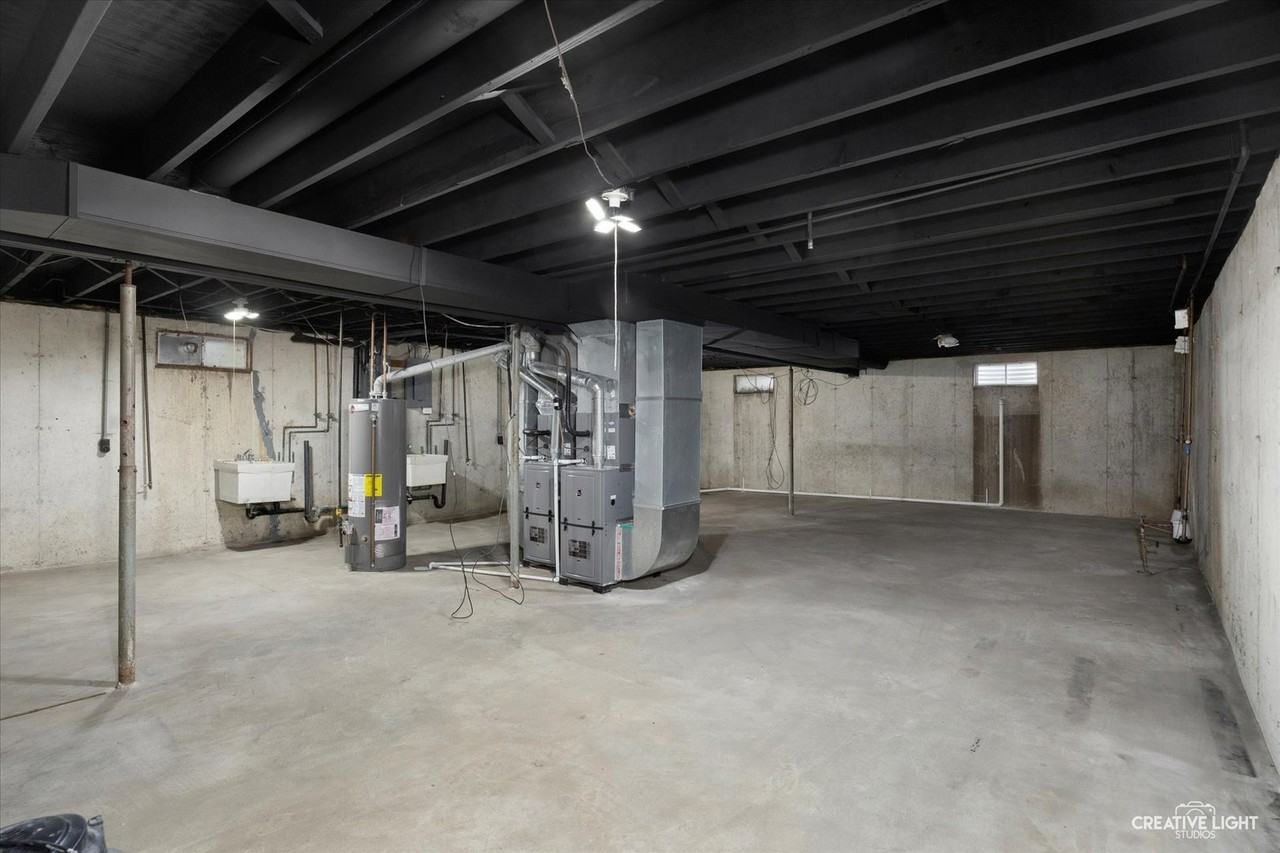 1643 Park Ave - Photo 5 of 17