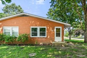 featured image of 1528 Oak Ln