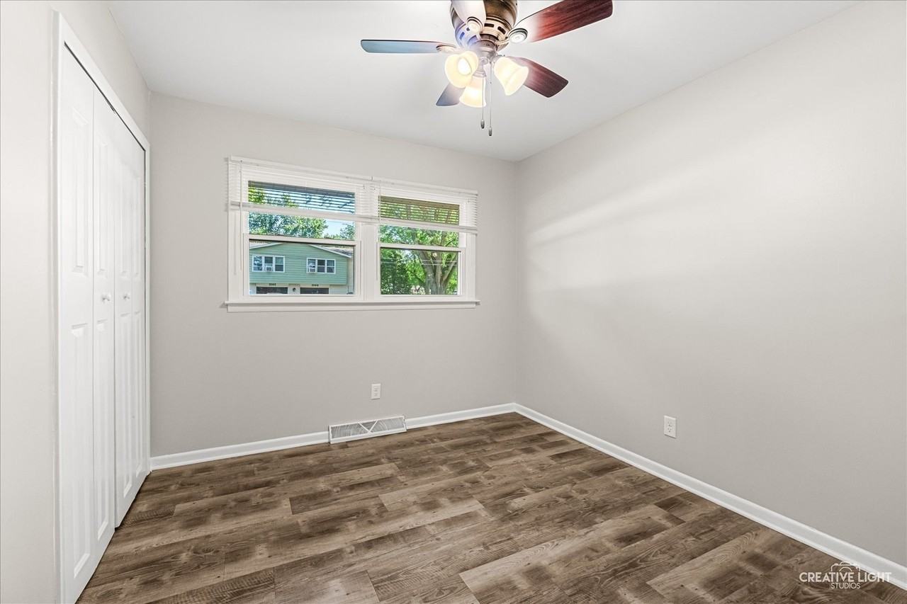 1528 Oak Ln - Photo 7 of 16