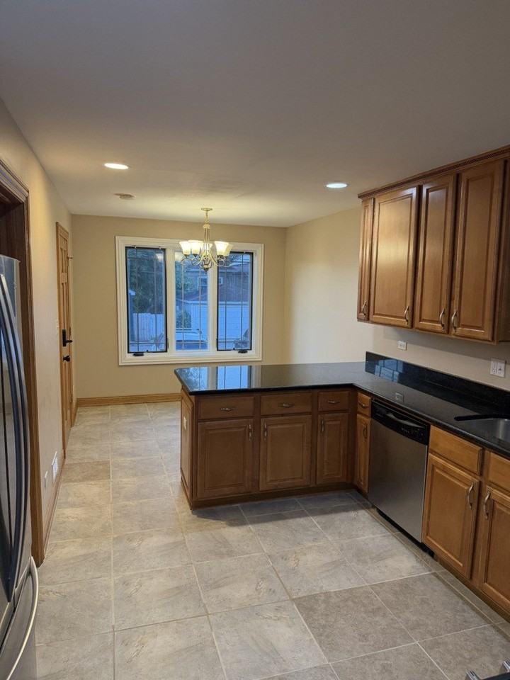 5534 W 26th St #1 - Photo 4 of 11