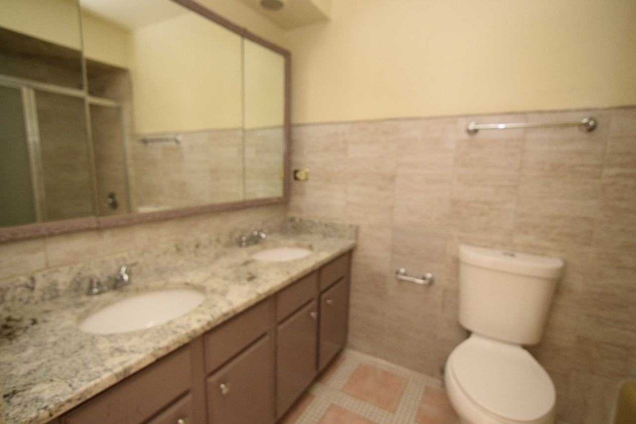5025 Carol St #2 - Photo 6 of 18