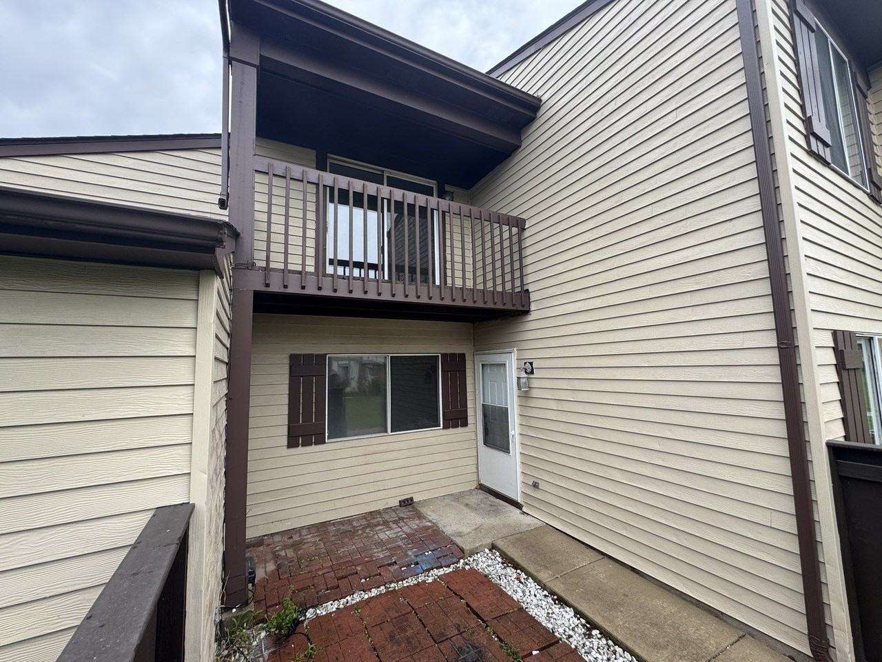 10G Fernwood Dr #10G