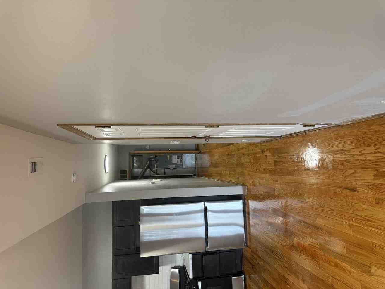 1114 S Albany Ave #2 - Photo 4 of 10