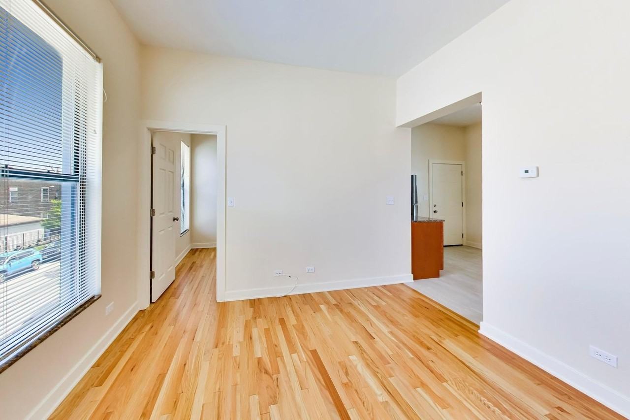 3201 S Normal Ave #2F - Photo 4 of 14