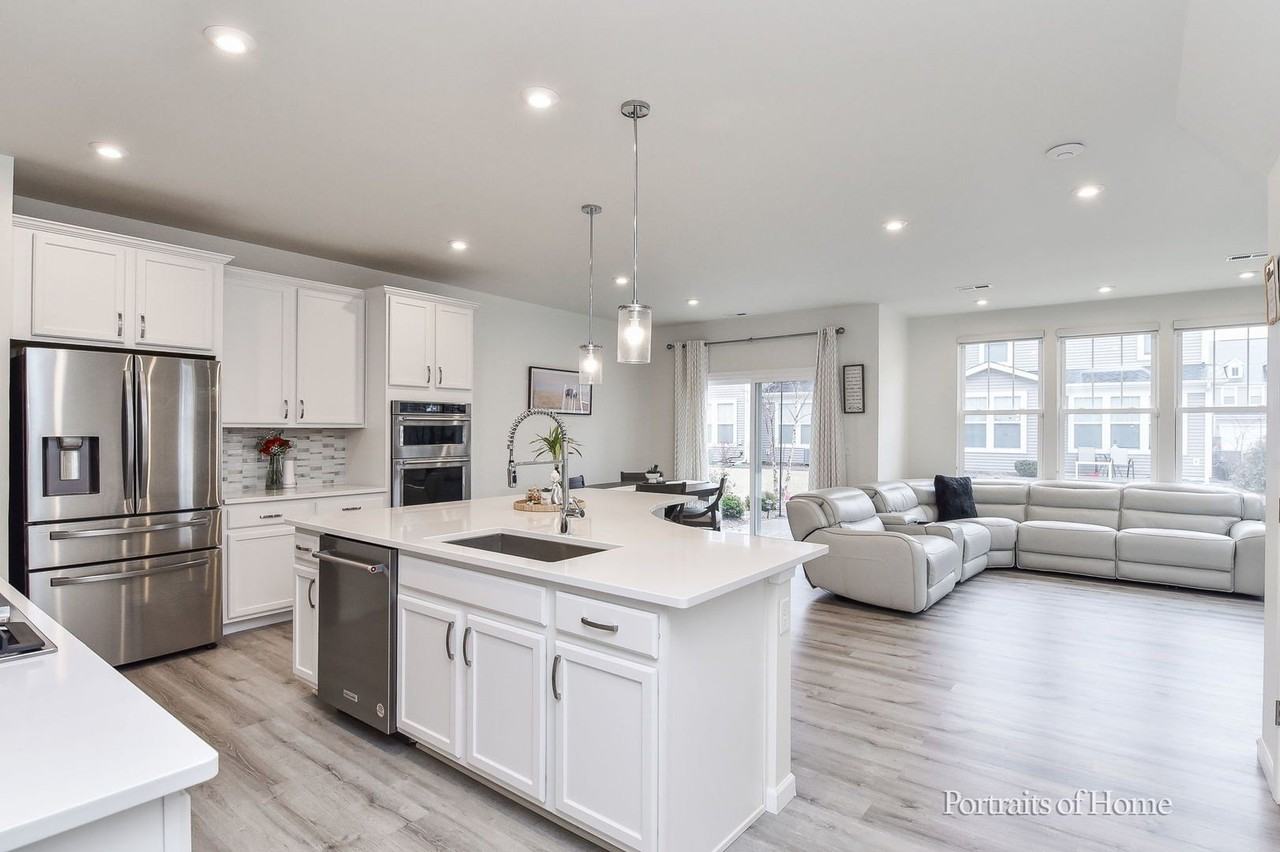 460 Watercress Dr - Photo 4 of 17