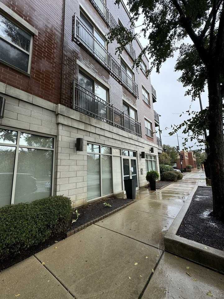 1155 W Roosevelt Rd #204