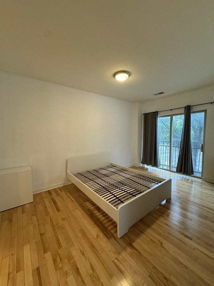 1155 W Roosevelt Rd #204 - Photo 7 of 13