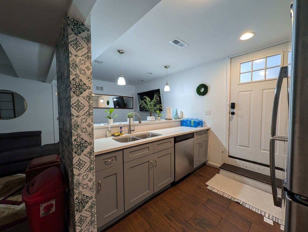 2324 W Monroe St #G - Photo 3 of 12