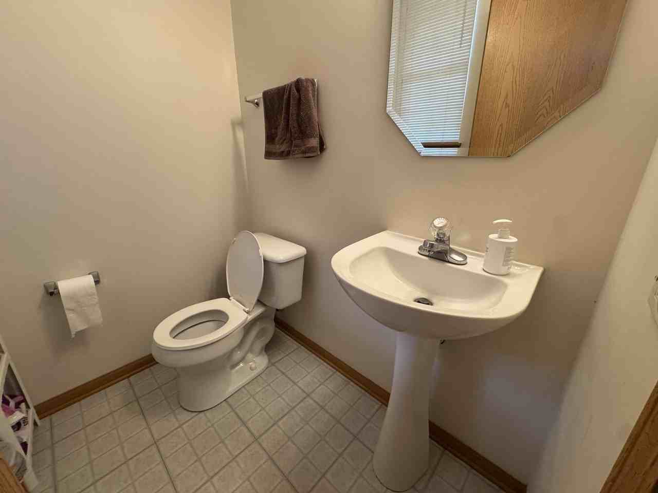 2956 Rutland Cir - Photo 6 of 15