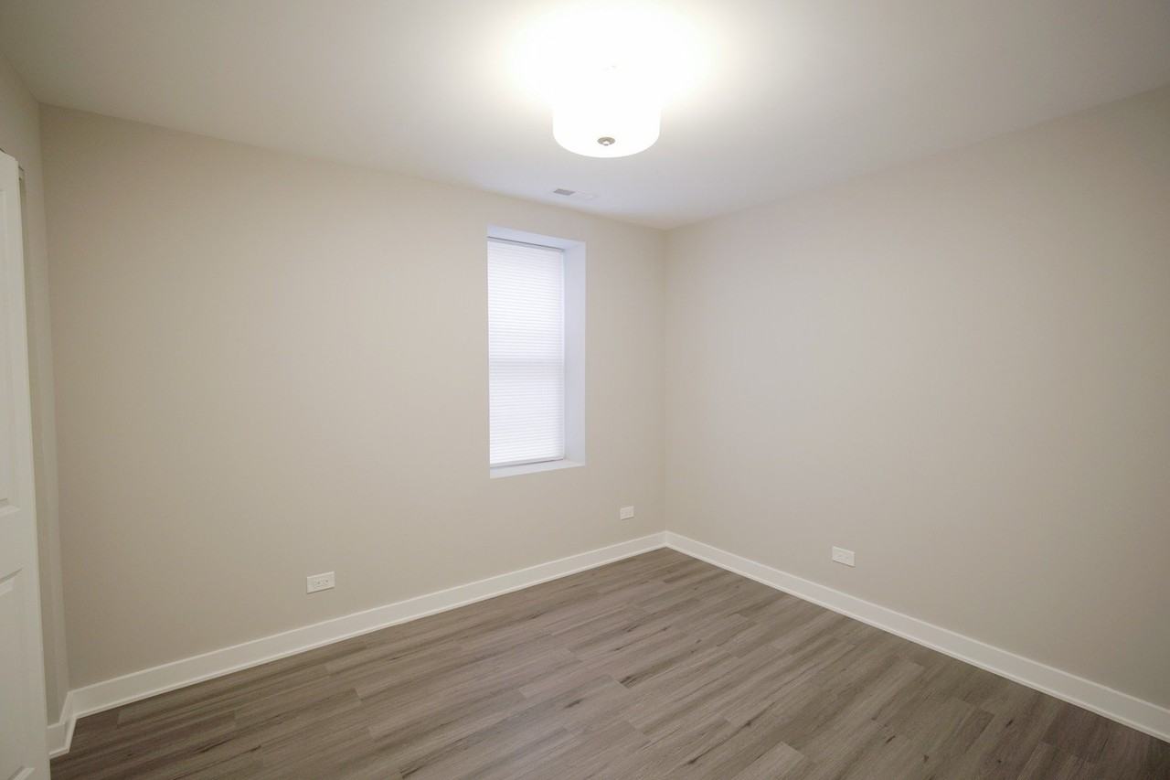 2253 S Whipple St - Photo 2 of 9