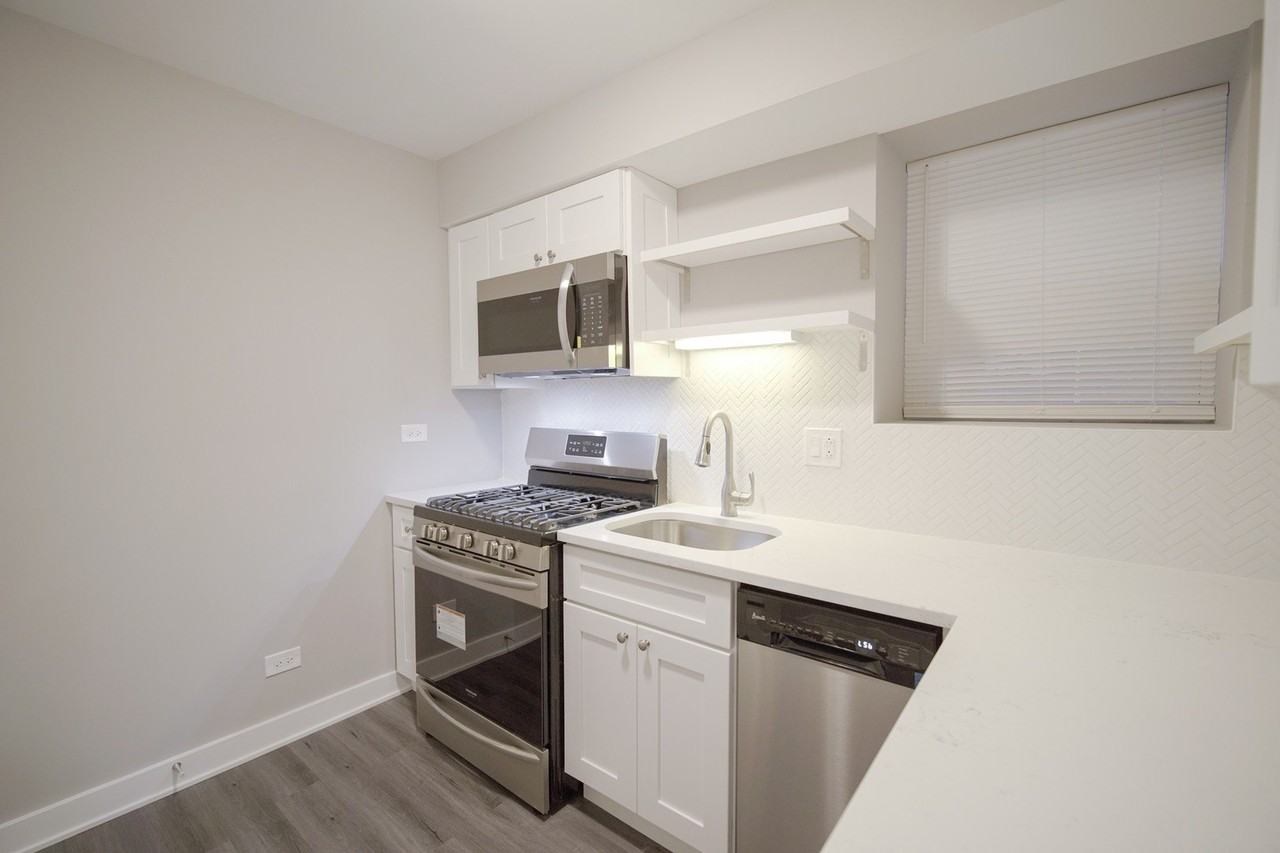 2253 S Whipple St - Photo 5 of 9