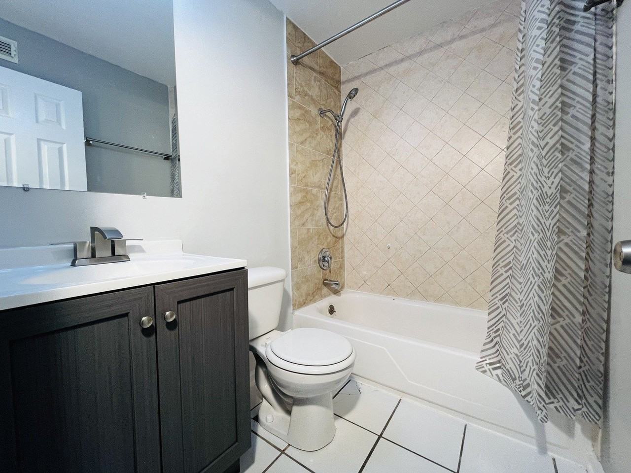 1511 N Windsor Dr #206 - Photo 7 of 13