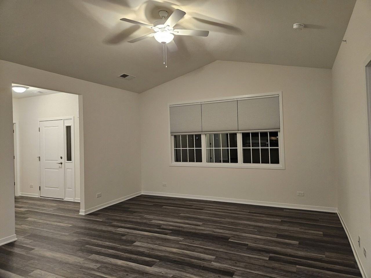 23 Apollo Ct - Photo 2 of 14