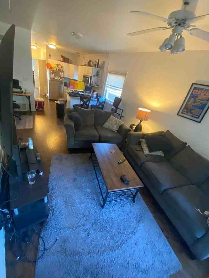 1624 N Bell Ave #C - Photo 3 of 18