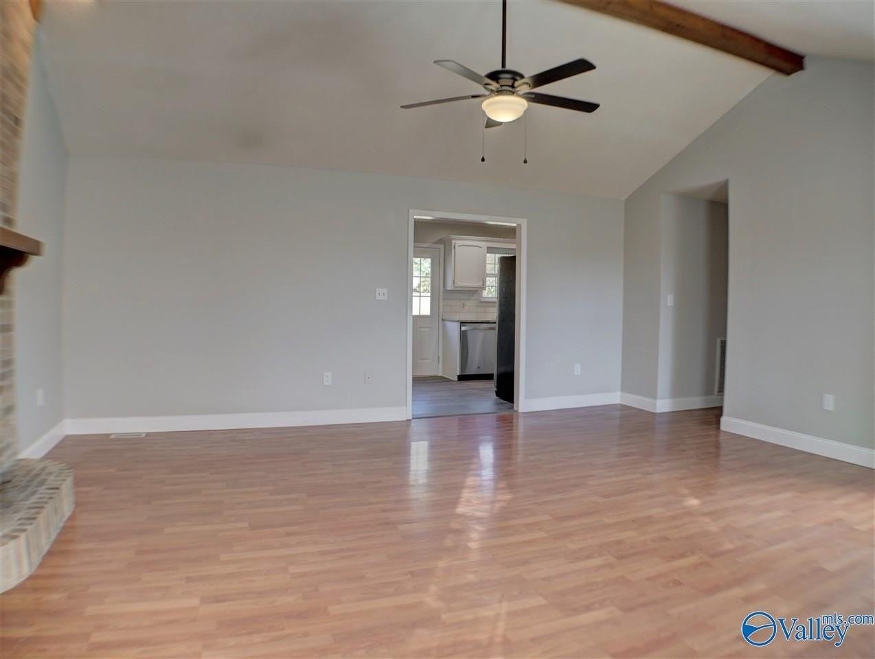112 Suddith Ln - Photo 4 of 18