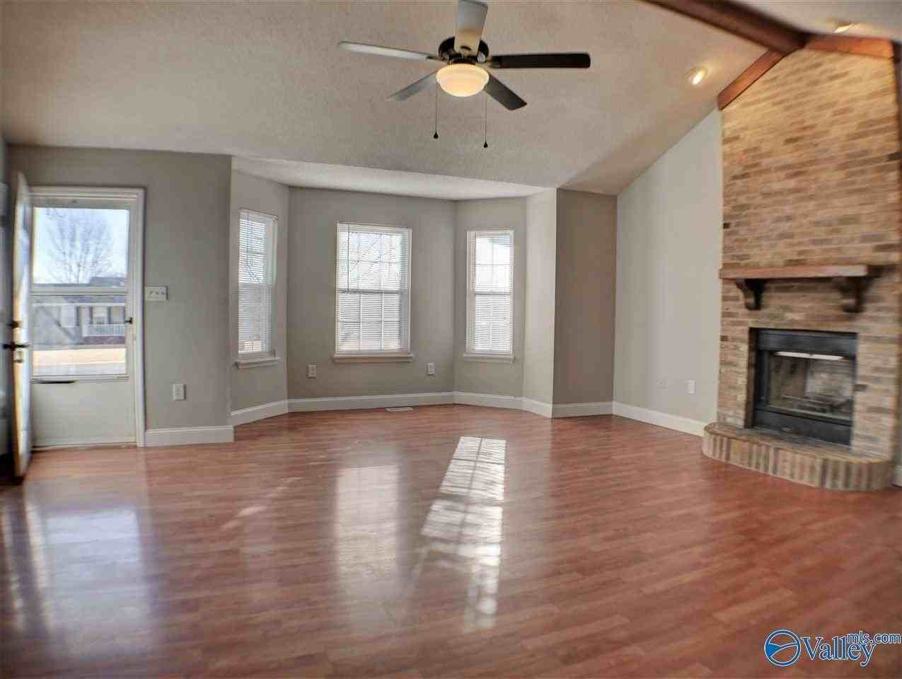 112 Suddith Ln - Photo 5 of 18