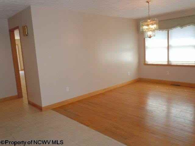 9 Brookside Pl - Photo 6 of 17