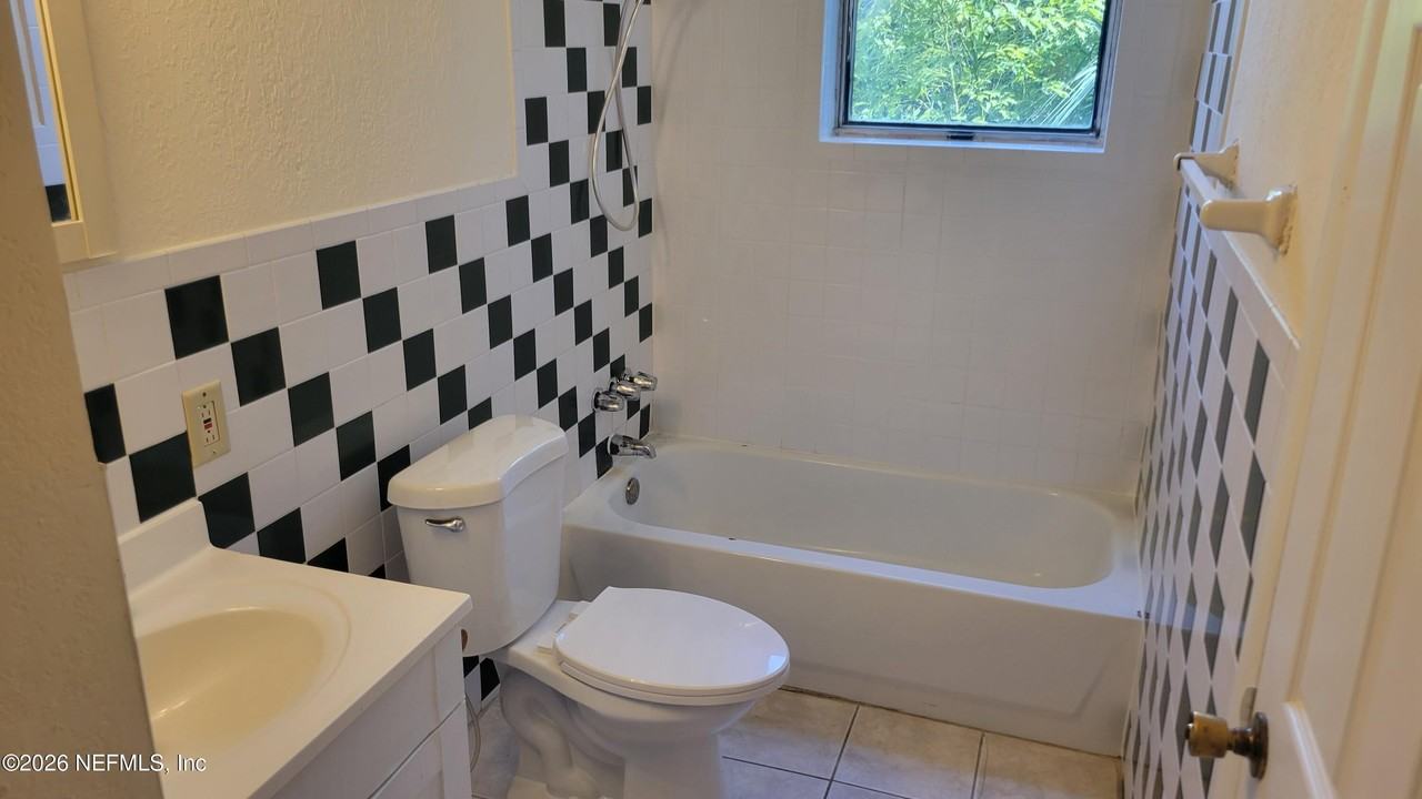 2514 Walnut St #2520 - Photo 6 of 16