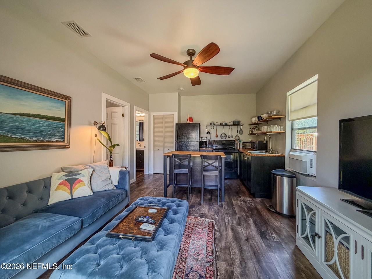 3885 Valencia Rd - Photo 2 of 9