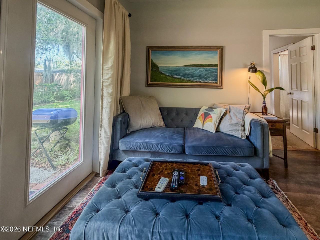3885 Valencia Rd - Photo 3 of 9