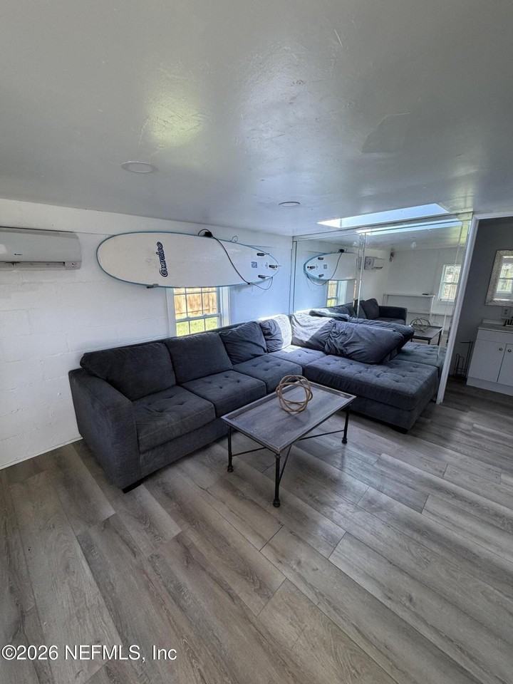 420 9th Ave S #A - Photo 4 of 10