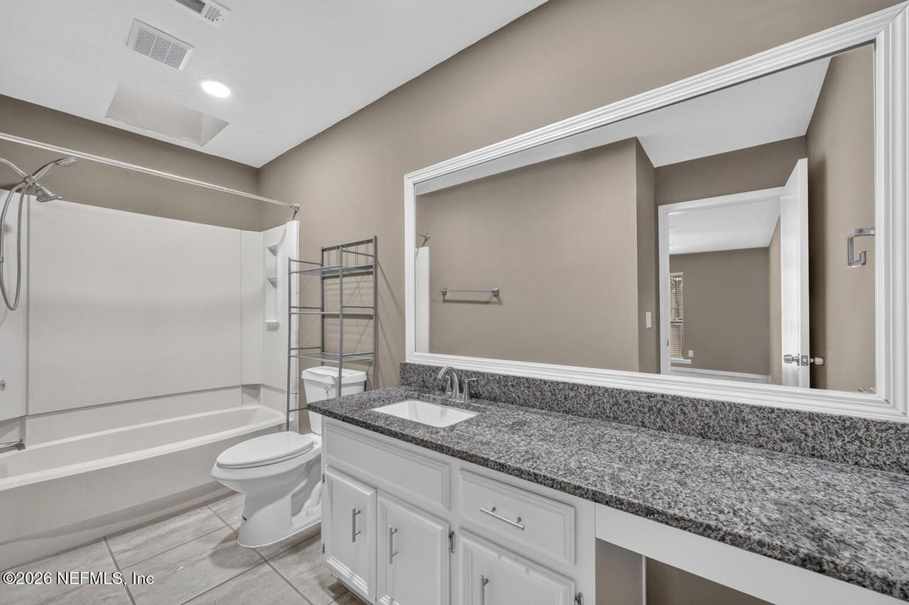 7526 Jasper Ave - Photo 7 of 14