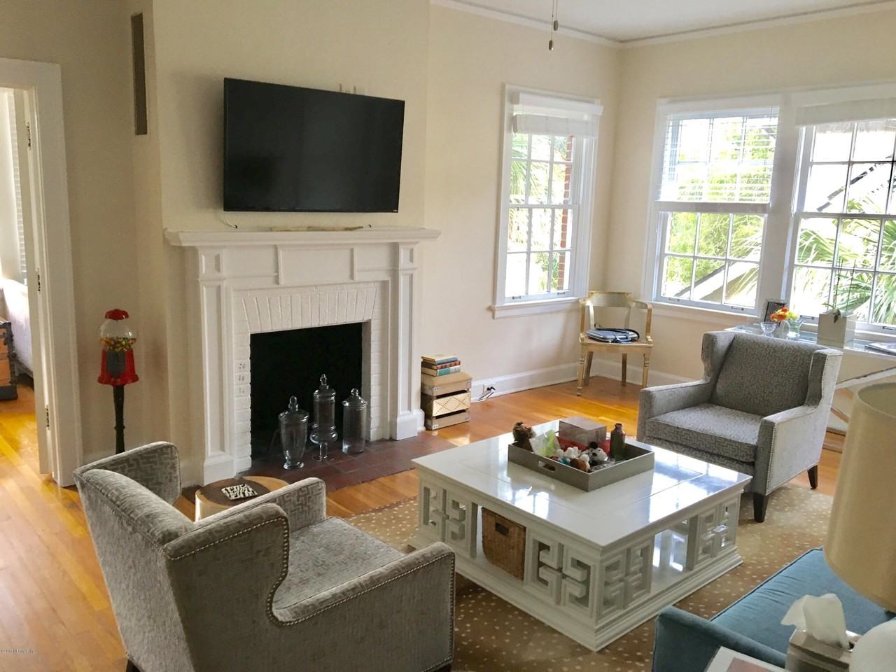 1705 Mallory St - Photo 4 of 24