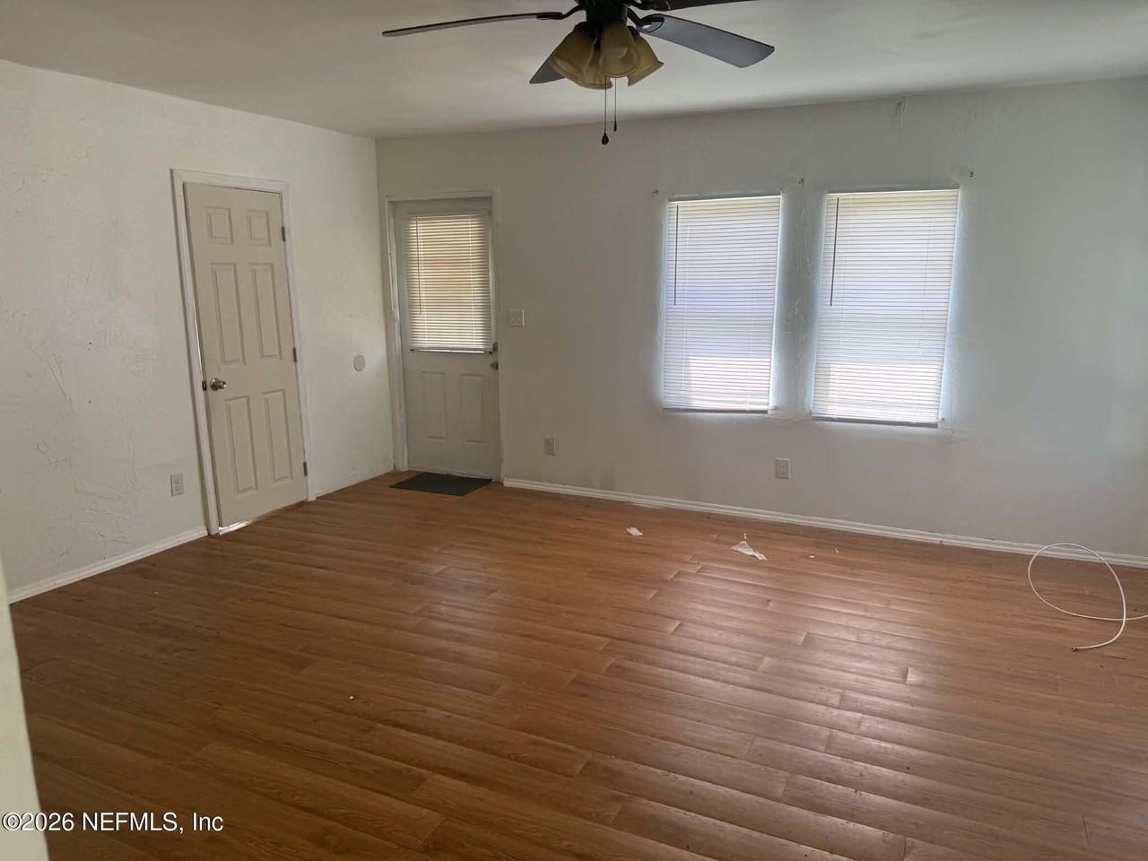 125 Tanner Ter - Photo 2 of 11