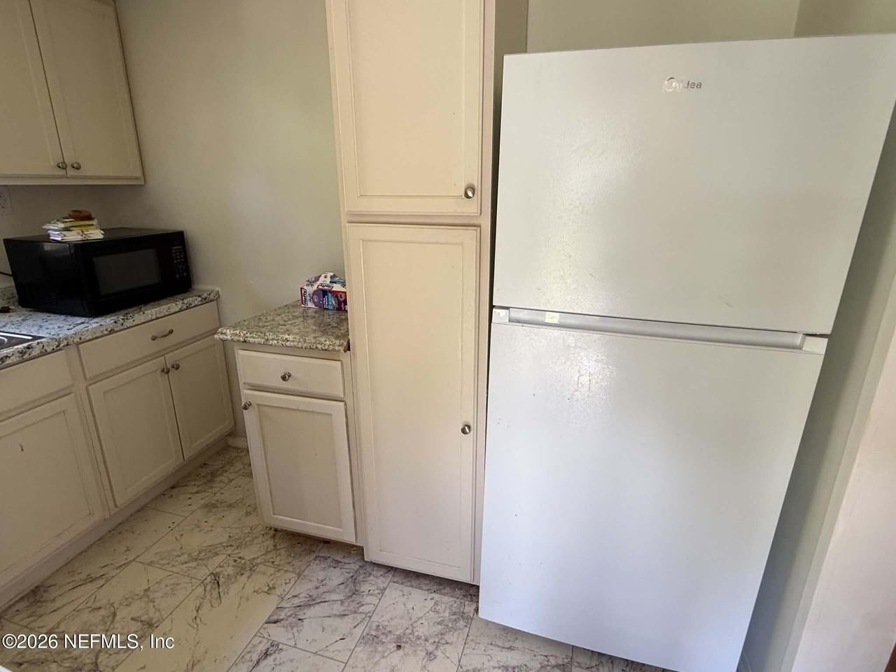 125 Tanner Ter - Photo 5 of 11