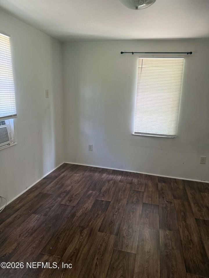 125 Tanner Ter - Photo 7 of 11