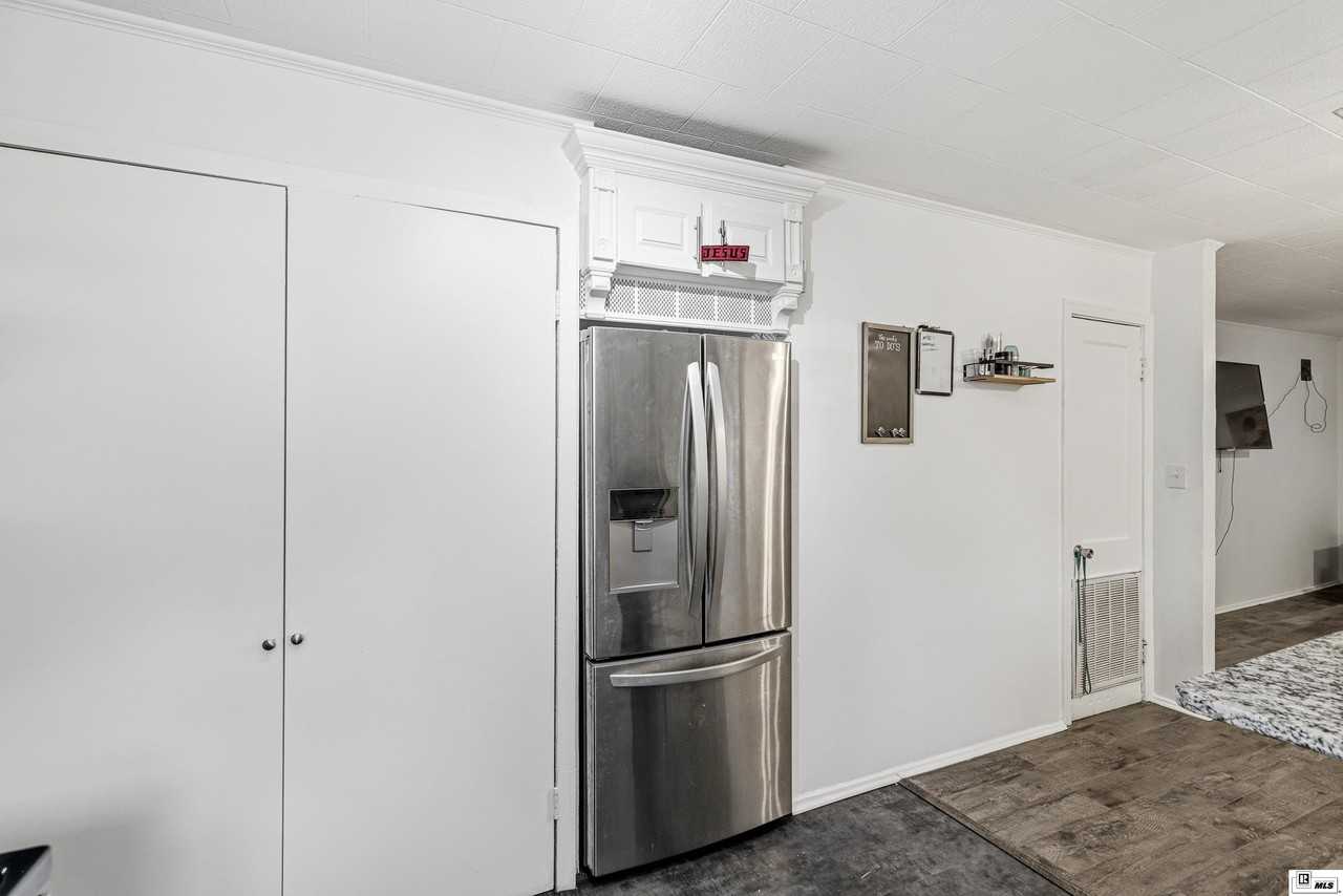 206 Frances Ave - Photo 5 of 20