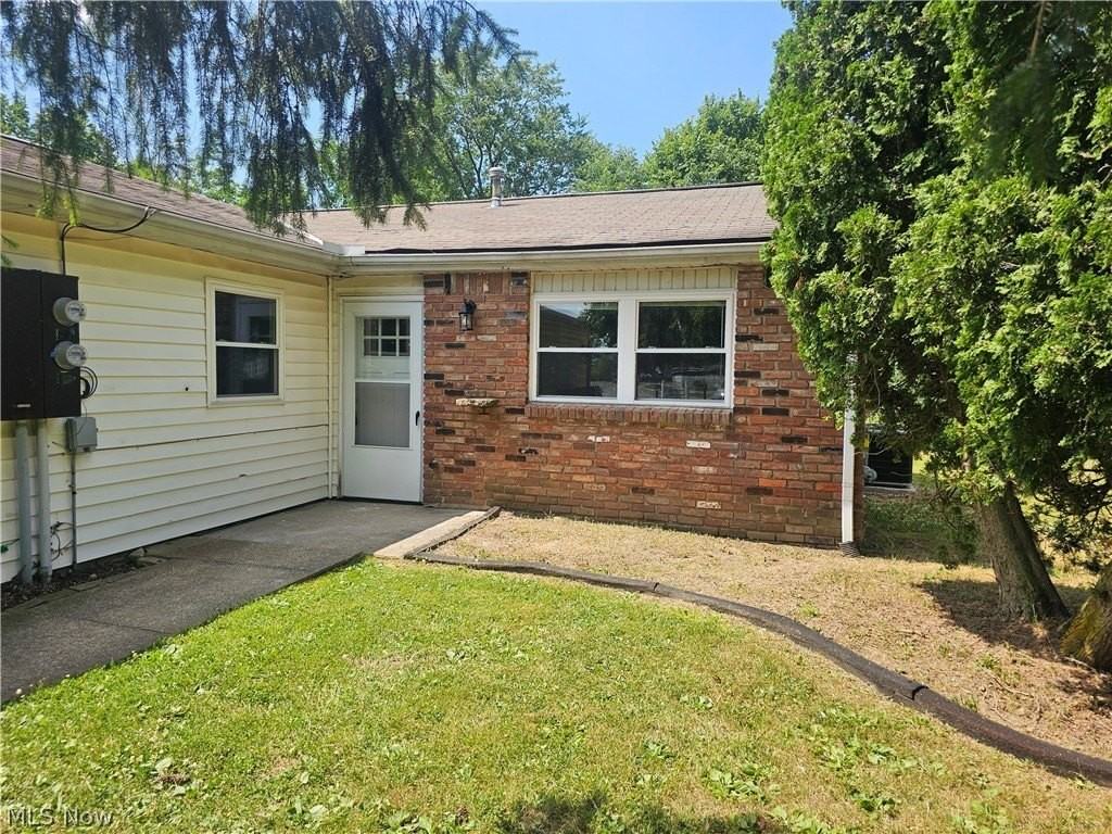 14742 Hillcrest Ave - Photo 2 of 14
