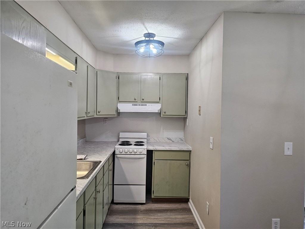 14742 Hillcrest Ave - Photo 6 of 14
