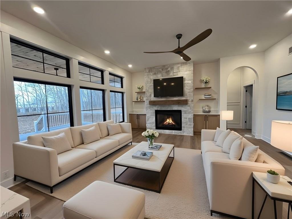 853 Club Dr W - Photo 3 of 7