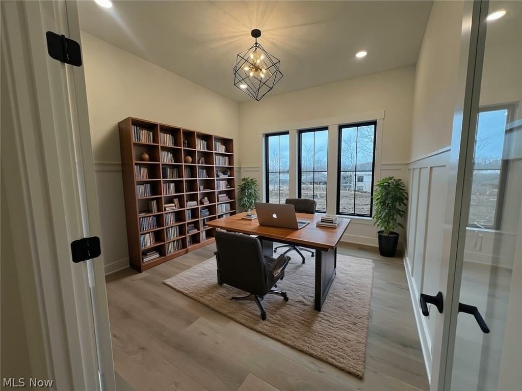 853 Club Dr W - Photo 4 of 7