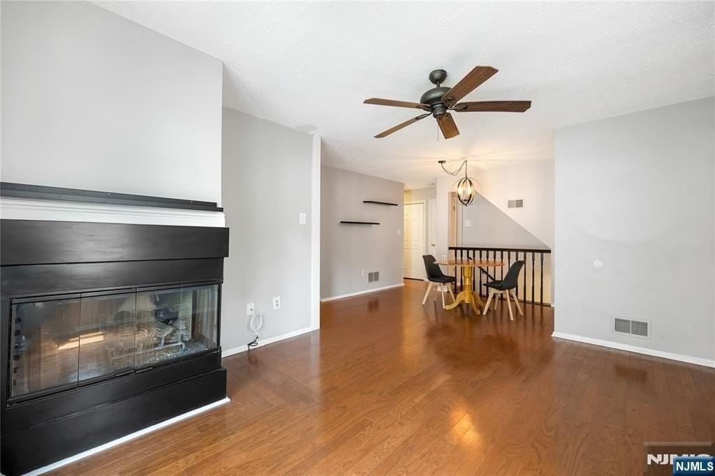 1123 Hyde Park Ct #1123 - Photo 5 of 19