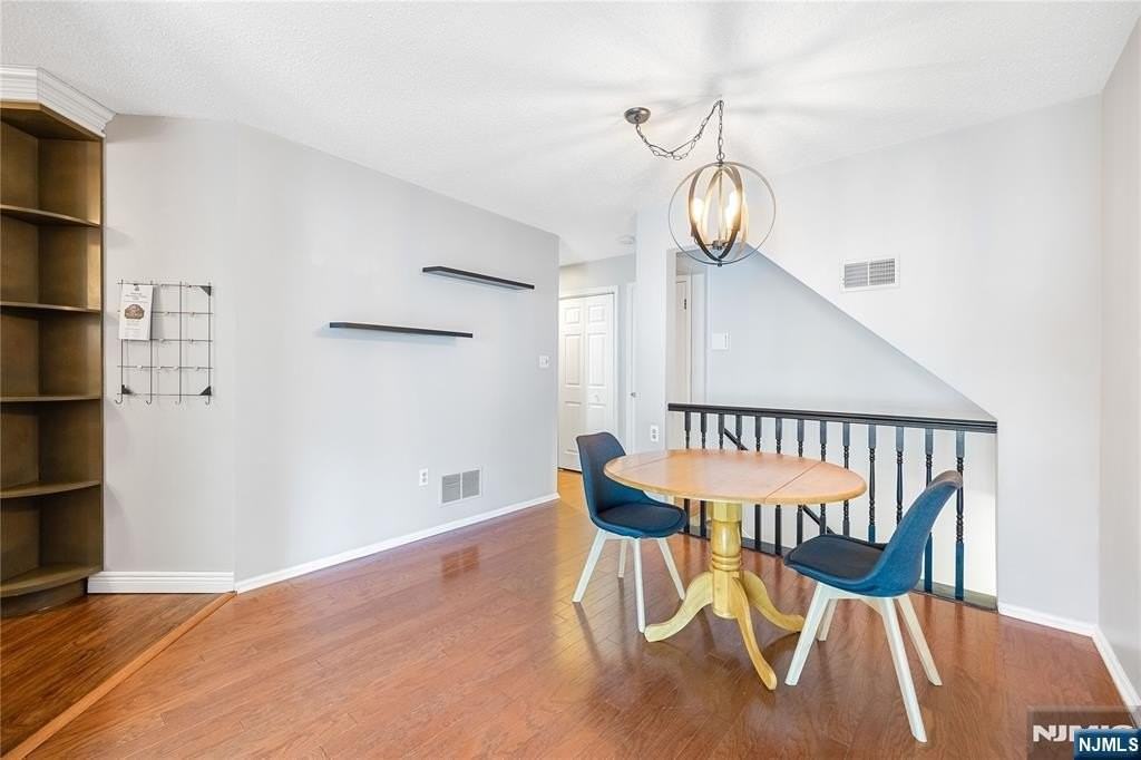 1123 Hyde Park Ct #1123 - Photo 6 of 19