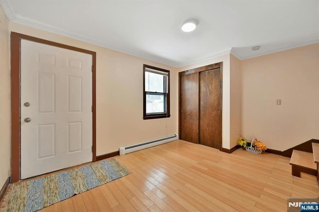 27 Beech St - Photo 5 of 25