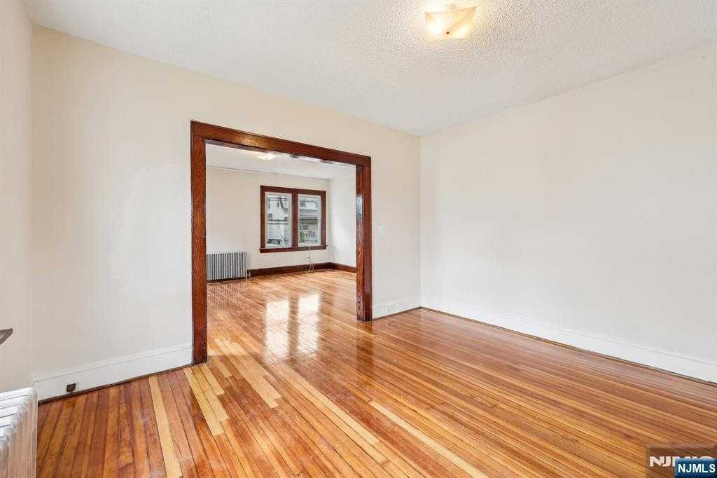 272 Clay St #2 - Photo 6 of 27