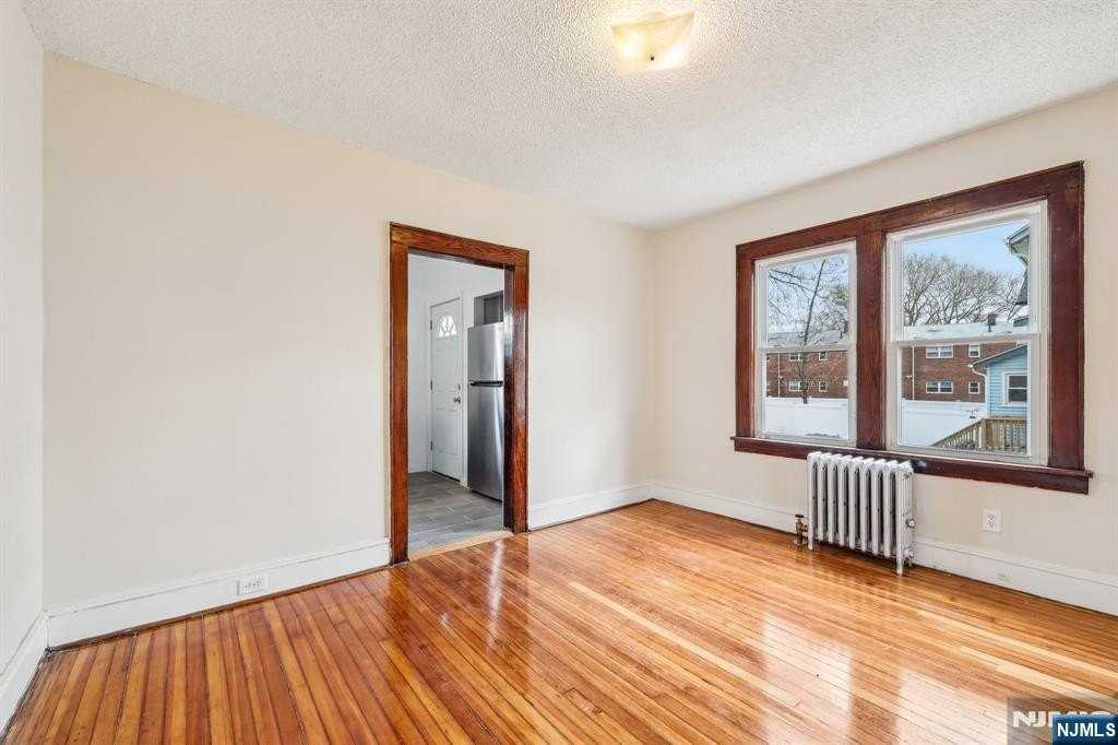 272 Clay St #2 - Photo 7 of 27