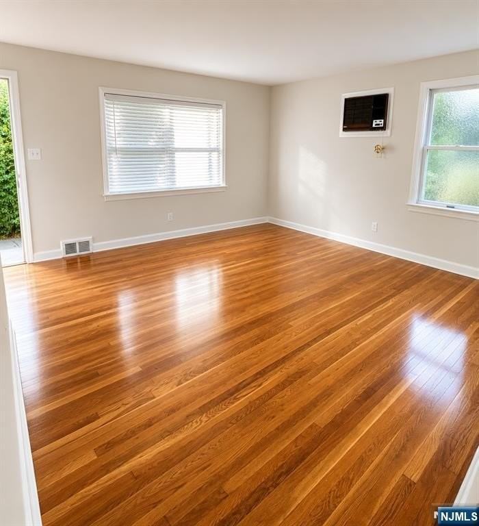182 14th St - Photo 4 of 14
