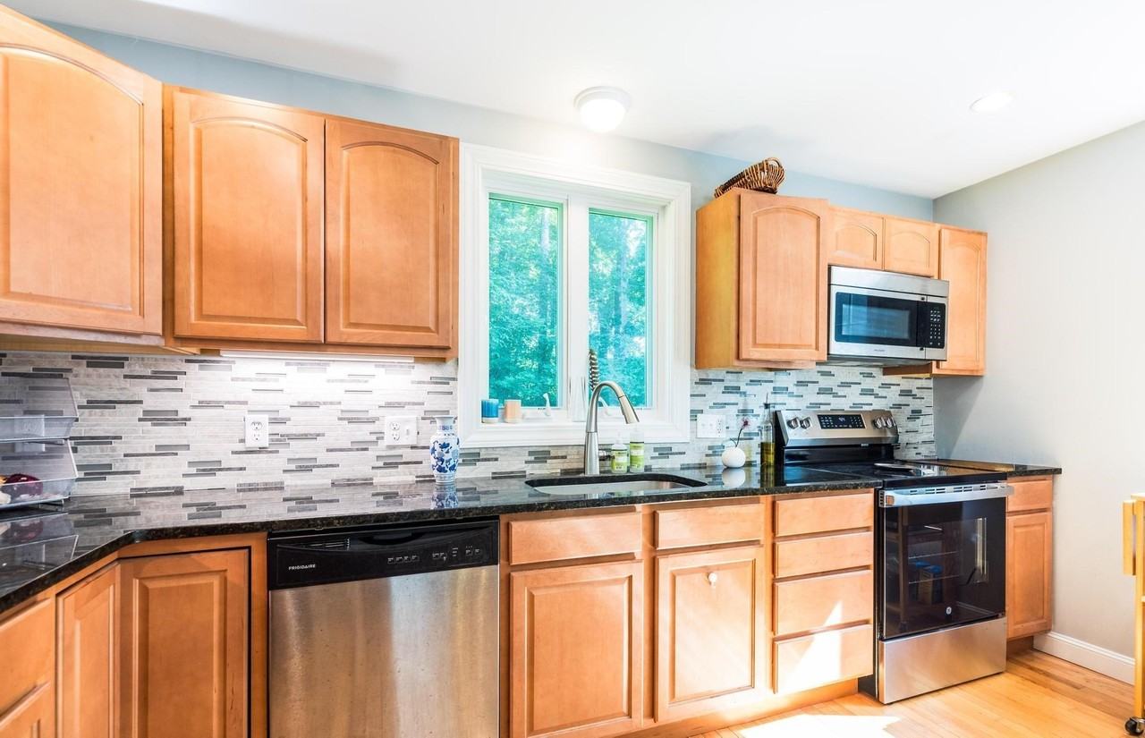 12 Woodside Rd - Photo 3 of 35