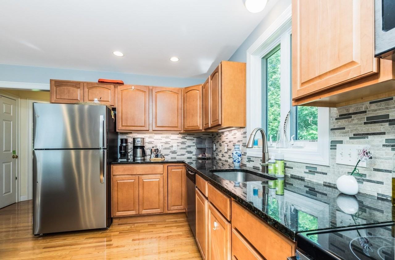 12 Woodside Rd - Photo 5 of 35