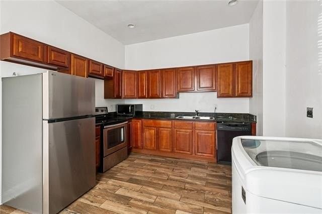 2712 Marengo St - Photo 5 of 10